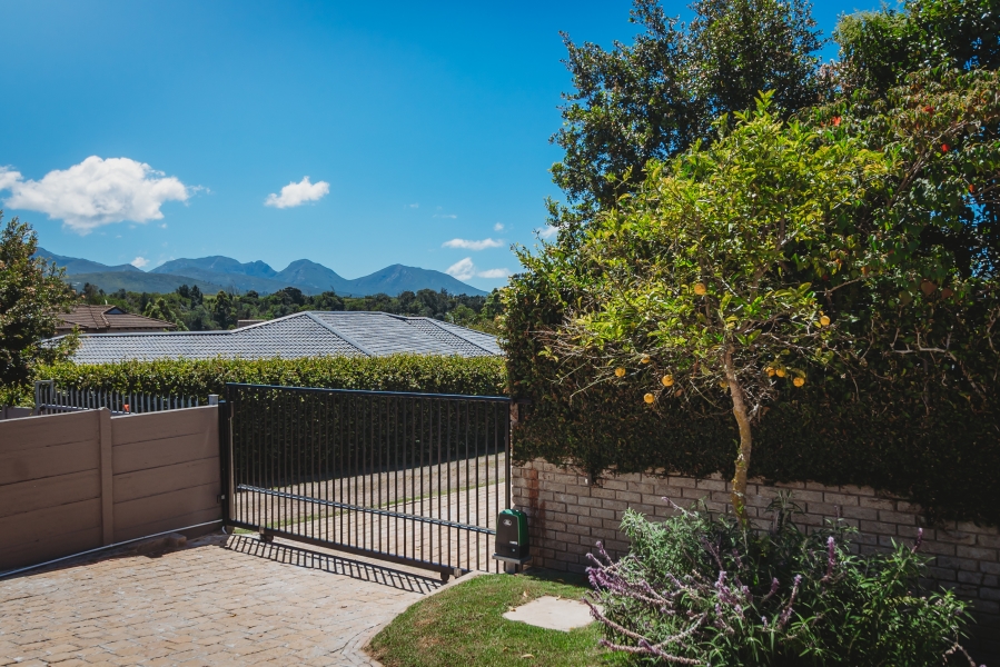 5 Bedroom Property for Sale in Panorama Western Cape